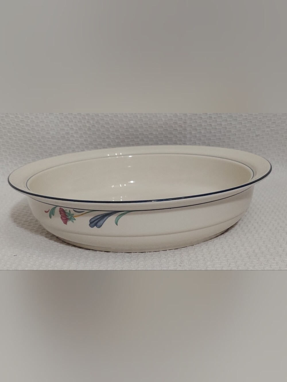 Lenox Vegetable/ Serving Bowl Poppies On Blue